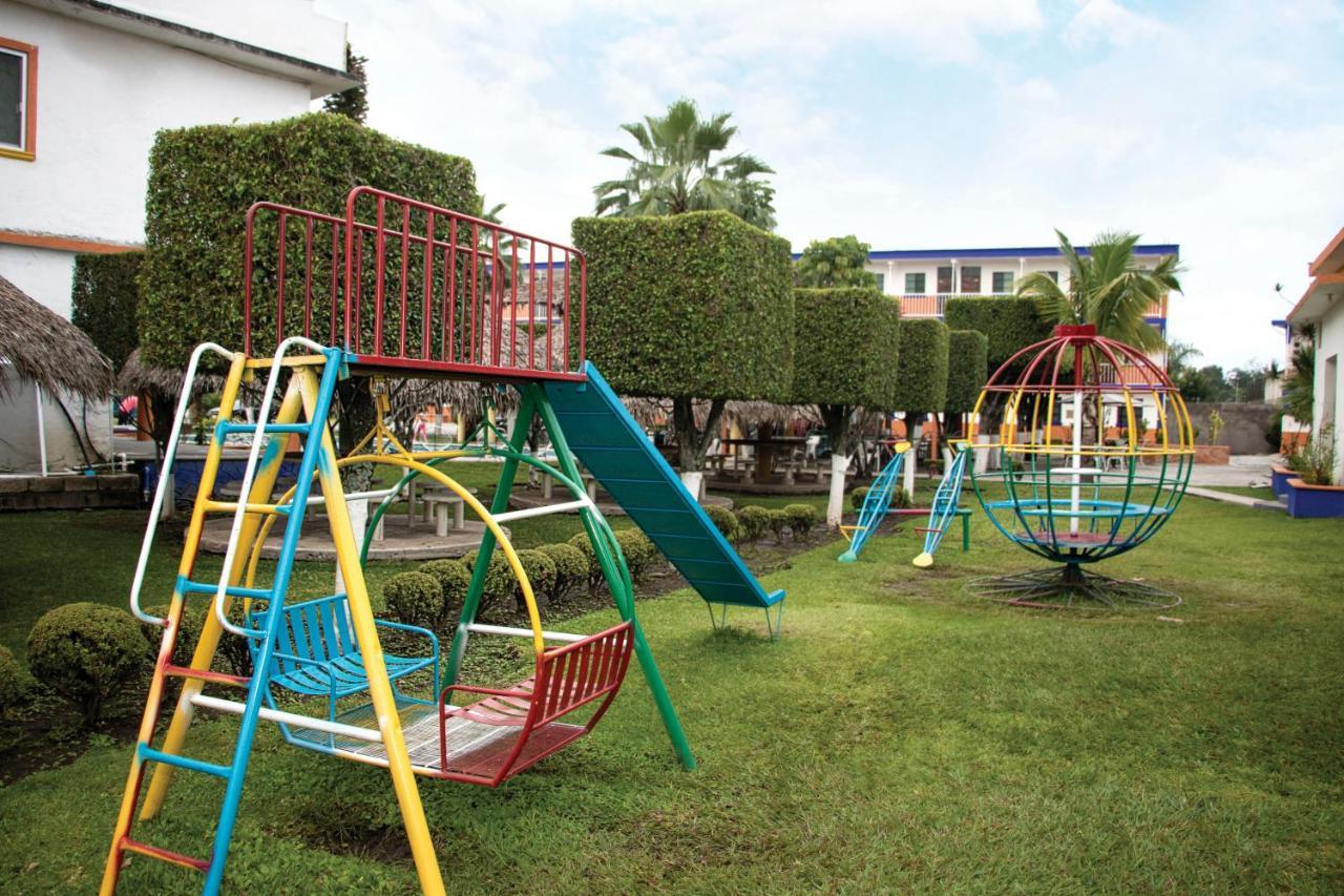 Hotel San Carlos ג'אוטפק מראה חיצוני תמונה
